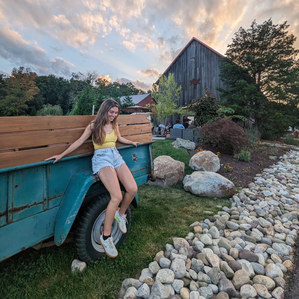 Meet your Posher, Alexandra